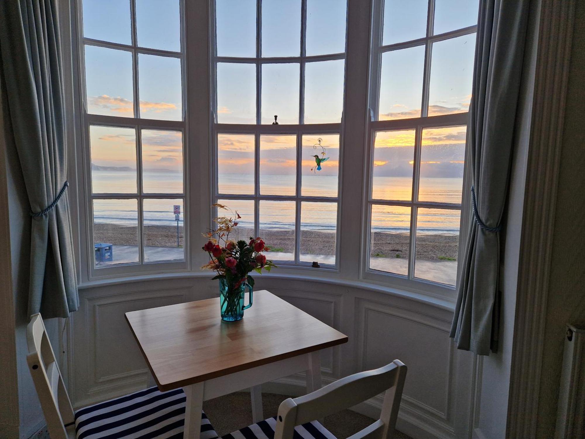 Seaspray Guest House Weymouth Bagian luar foto